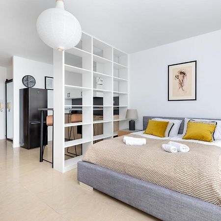 Sierpinskiego 1A - Studio With Balcony & Desk - Remote Work By Noclegi Renters Warsaw Exterior photo