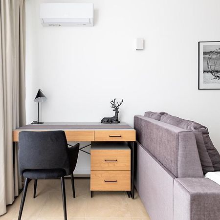 Sierpinskiego 1A - Studio With Balcony & Desk - Remote Work By Noclegi Renters Warsaw Exterior photo